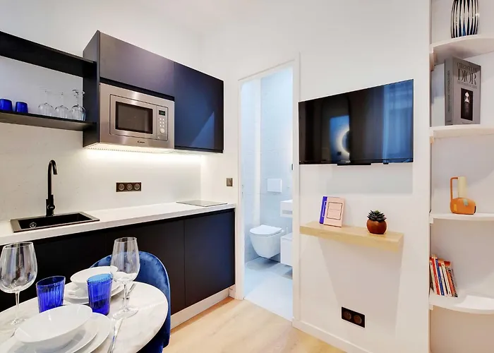 Apartament Cozy Parisian 2p In The Prestigious 8th Paryż