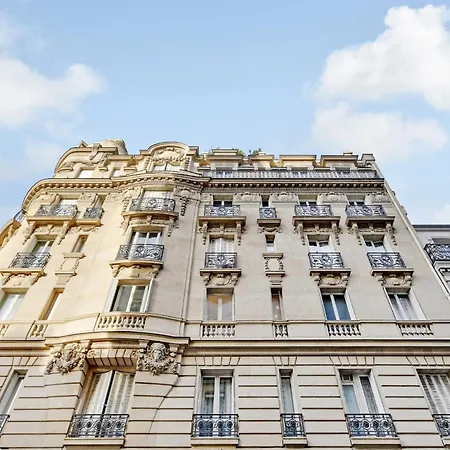 Cozy Parisian 2p In The Prestigious 8th דירה פריז